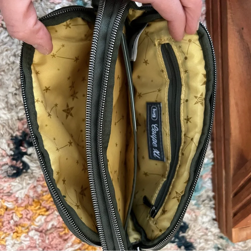 Lug Crossbody Convertible Coupe XL Olive Green - Picture 4 of 8